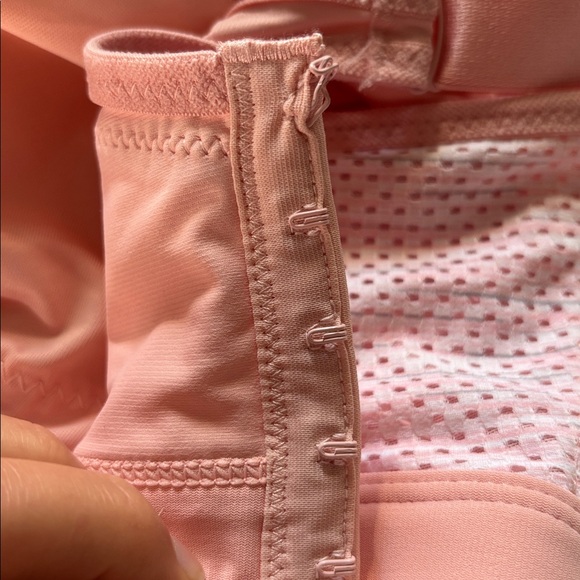 Glamorise Sport Elite Performance Bra in Soft Pink - Picture 8 of 8